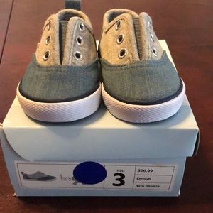 Brand New Koala Kids Slip on sneakers Size 3